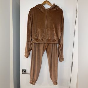 Skims tracksuit